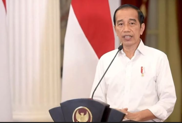 PRESIDEN JOKOWI MEMPERPANJANG PPKM